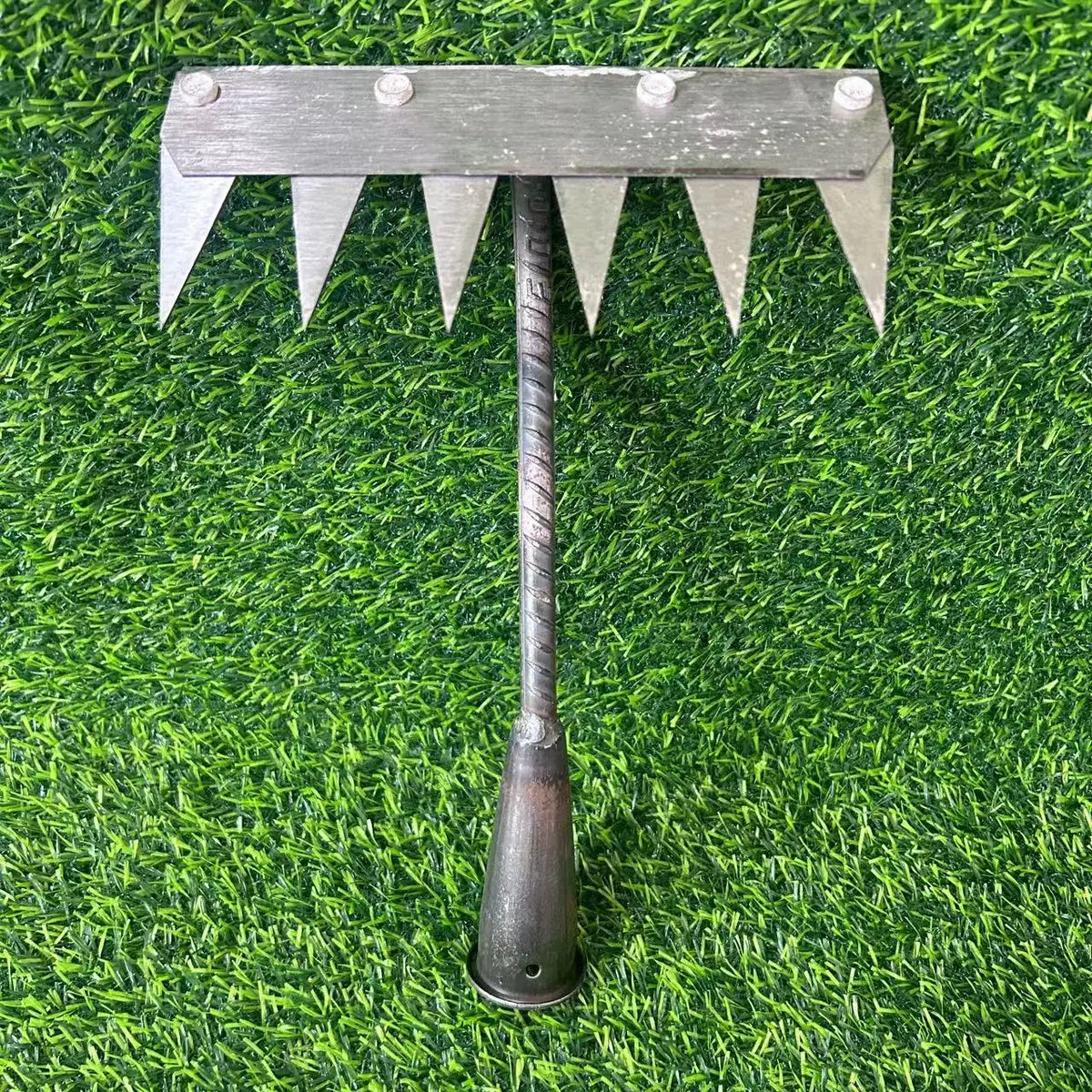 5/6/7/8 Teeth Iron Gardening Hoe Weeding Rake Farm Tool Grasping Raking Loosening Soil Nail Rake Tool Artifact Harrow Farm Tool